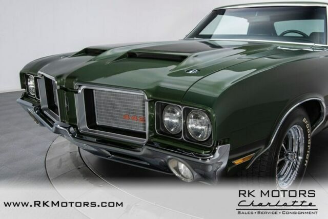 Oldsmobile Cutlass 1972 image number 10