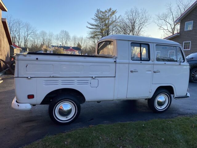 Volkswagen Double Cab 1970 image number 0