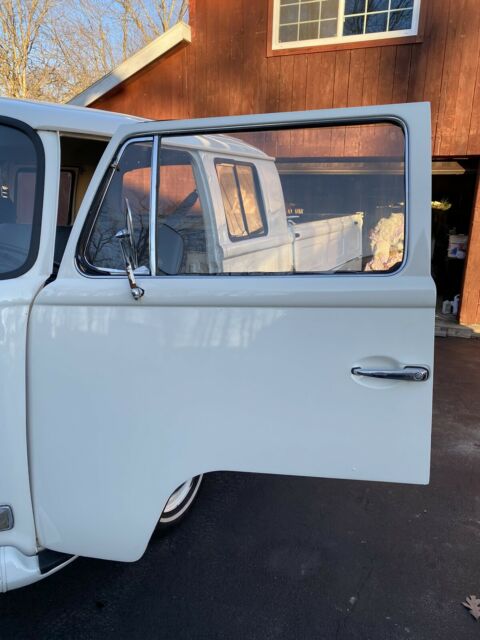 Volkswagen Double Cab 1970 image number 11