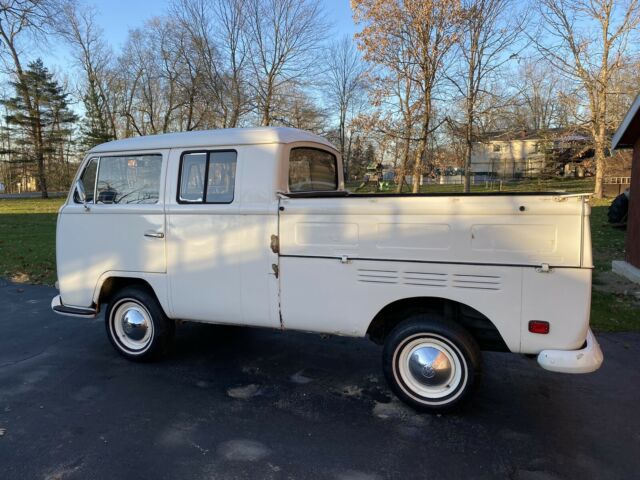 Volkswagen Double Cab 1970 image number 33