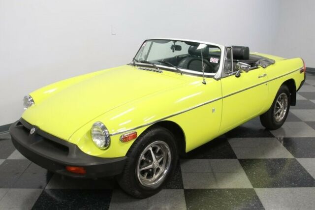 MG MGB 1975 image number 29