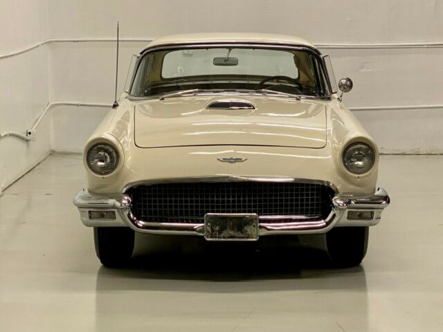 Ford Thunderbird 1957 image number 1