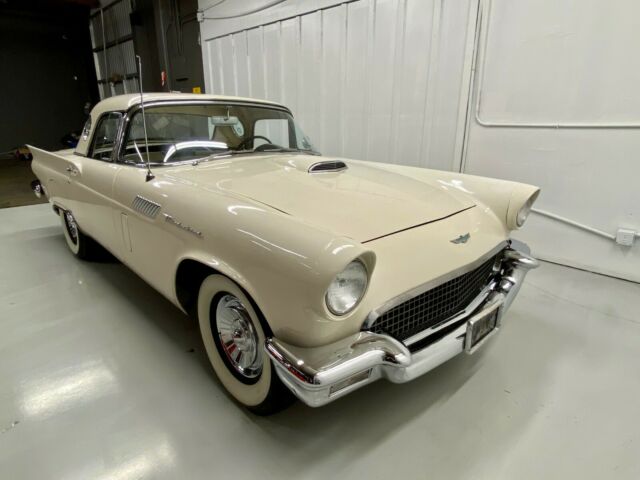 Ford Thunderbird 1957 image number 11