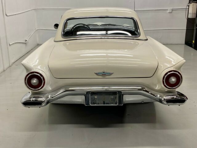 Ford Thunderbird 1957 image number 32