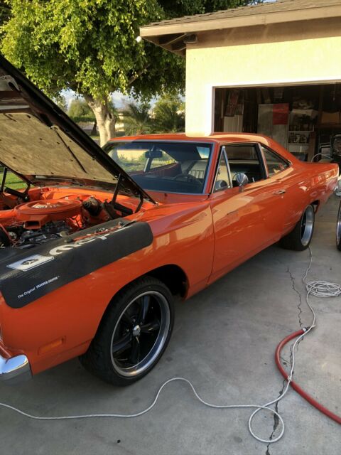 Plymouth Road Runner 1969 image number 1