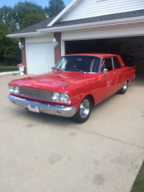 Ford Fairlane 1963 image number 12