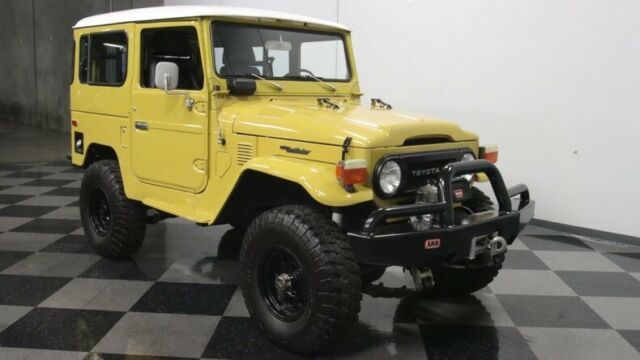 Toyota FJ Cruiser 1977 image number 17