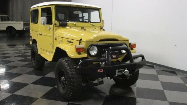 Toyota FJ Cruiser 1977 image number 18