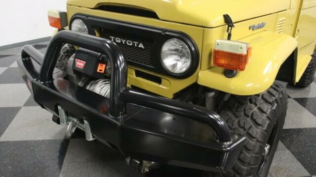 Toyota FJ Cruiser 1977 image number 22