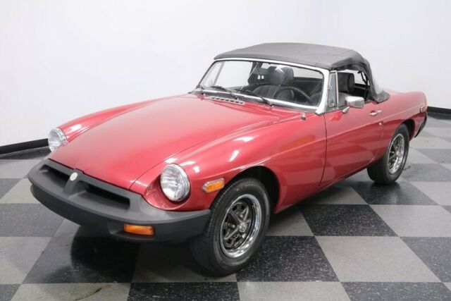 MG MGB 1975 image number 22