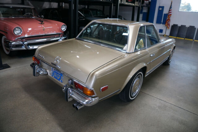 Mercedes-Benz 280SL Roadster 1971 image number 16