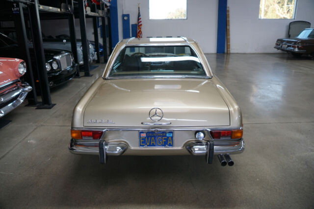 Mercedes-Benz 280SL Roadster 1971 image number 32