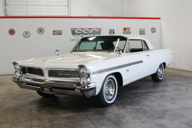 Pontiac Bonneville 1963 image number 1