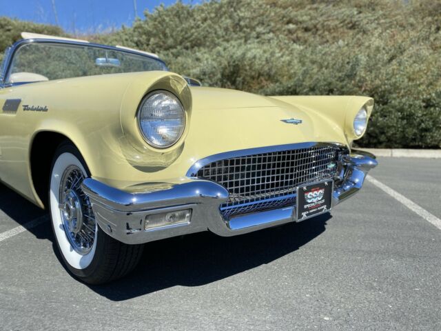 Ford Thunderbird 1957 image number 44