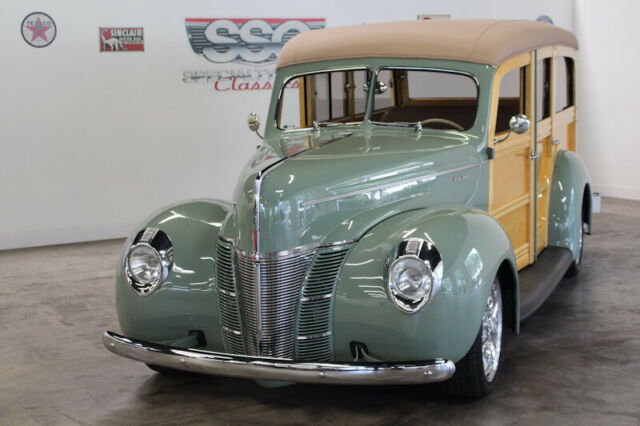 Ford Deluxe 1940 image number 26