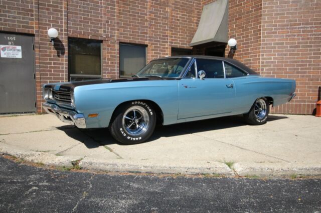 Plymouth Road Runner 1969 image number 1