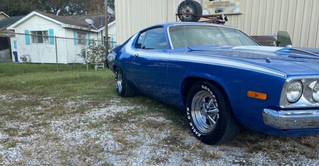 Plymouth Road Runner 1973 image number 28