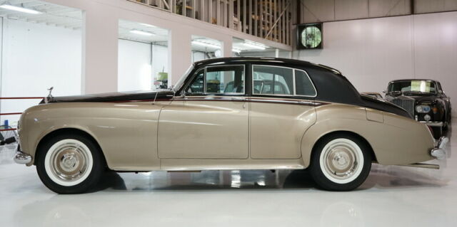 Rolls-Royce Silver Cloud 1965 image number 22