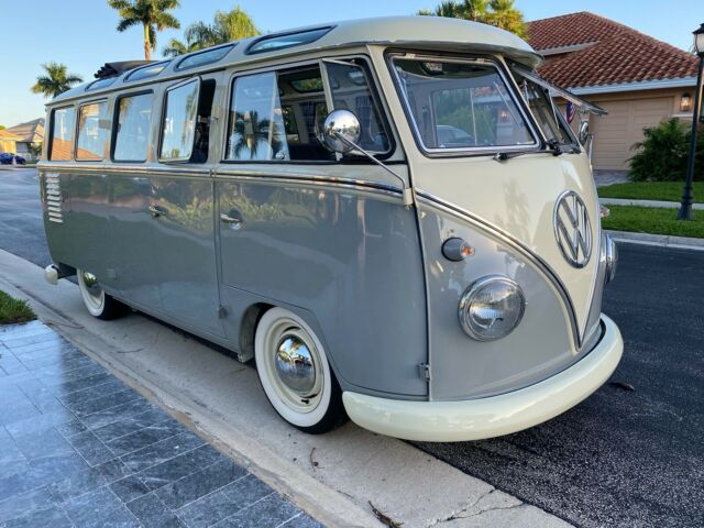 Volkswagen Bus/Vanagon 1961 image number 1