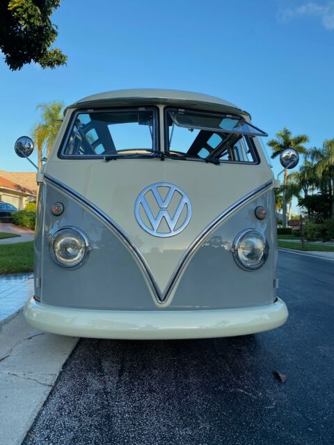 Volkswagen Bus/Vanagon 1961 image number 10