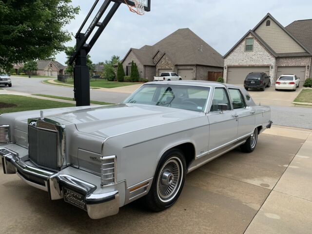 Lincoln Continental 1979 image number 27