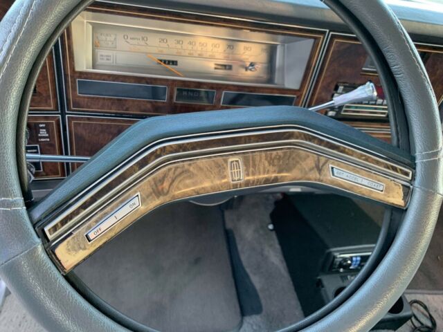 Lincoln Continental 1979 image number 31