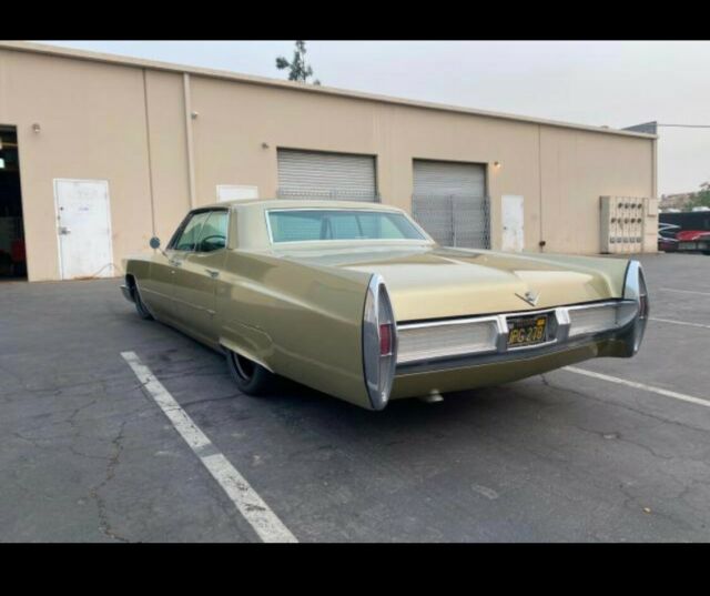 Cadillac DeVille 1967 image number 14