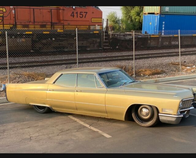 Cadillac DeVille 1967 image number 17