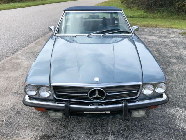 Mercedes-Benz SL-Class 1972 image number 1