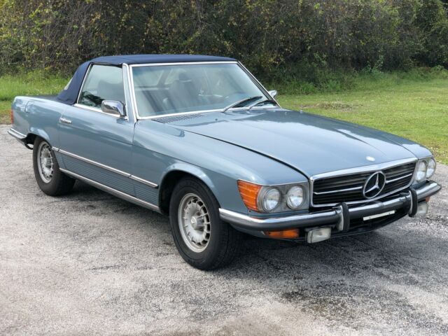 Mercedes-Benz SL-Class 1972 image number 2