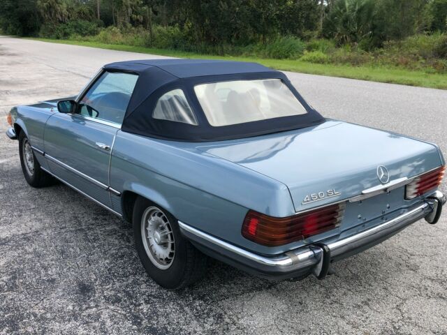 Mercedes-Benz SL-Class 1972 image number 27