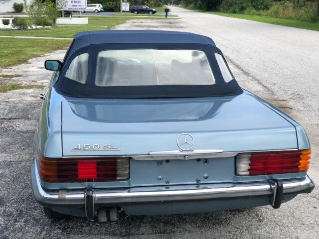 Mercedes-Benz SL-Class 1972 image number 28