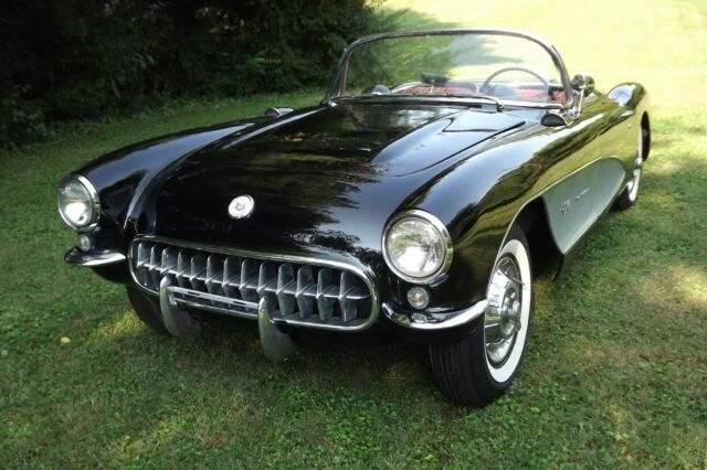 Chevrolet Corvette 1957 image number 2