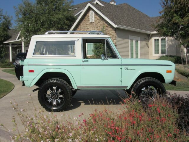 Ford Bronco 1974 image number 28