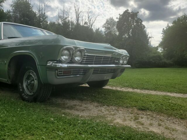 Chevrolet Impala 1965 image number 19