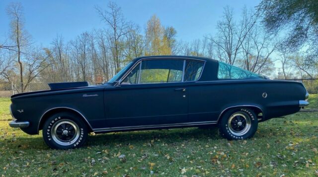 Plymouth Barracuda 1964 image number 31