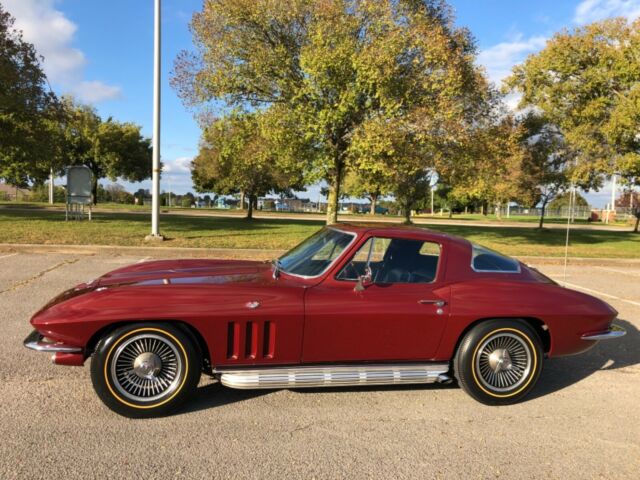 Chevrolet Corvette 1966 image number 1