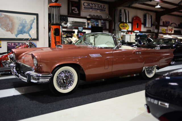 Ford Thunderbird 1957 image number 0