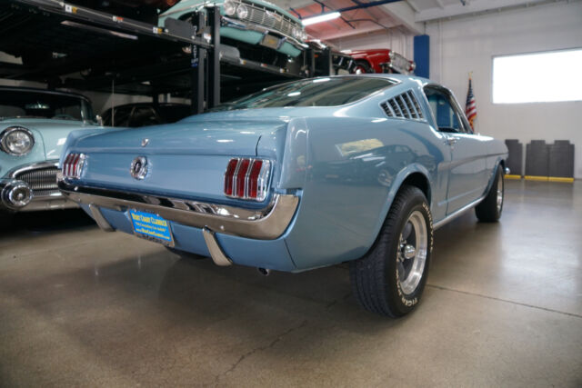 Ford Mustang 289 V8 2+2 Fastback 1965 image number 16