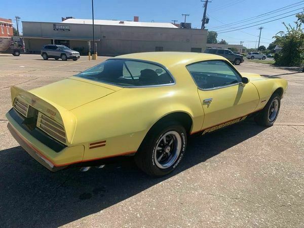 Pontiac Firebird 1976 image number 27