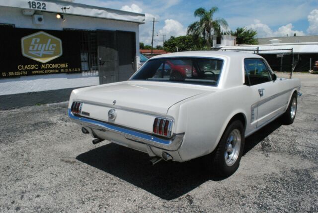 Ford Mustang 1966 image number 26