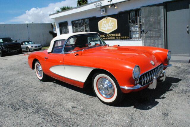 Chevrolet Corvette 1956 image number 18