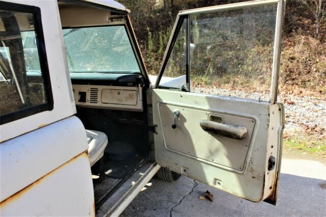 Ford Bronco 1968 image number 23