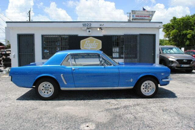 Ford Mustang 1965 image number 32