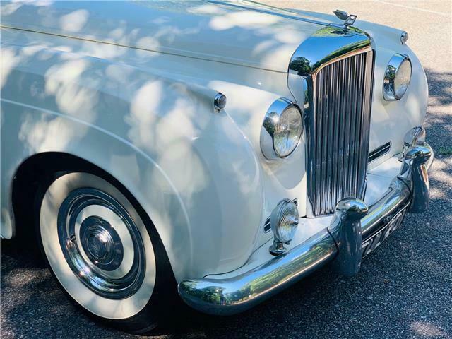 Bentley Continental S1 1957 image number 13