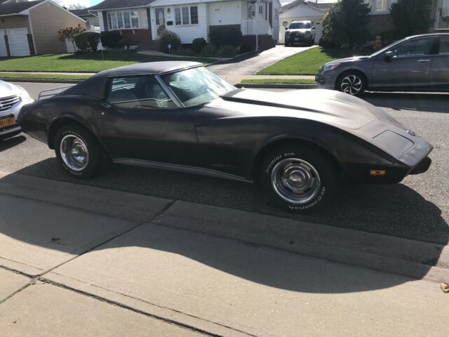 Chevrolet Corvette 1976 image number 0