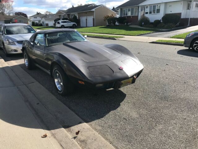 Chevrolet Corvette 1976 image number 1