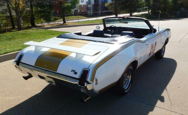 Oldsmobile Cutlass 1969 image number 14