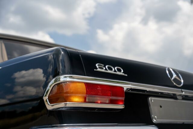 Mercedes-Benz 600-Series 1965 image number 40