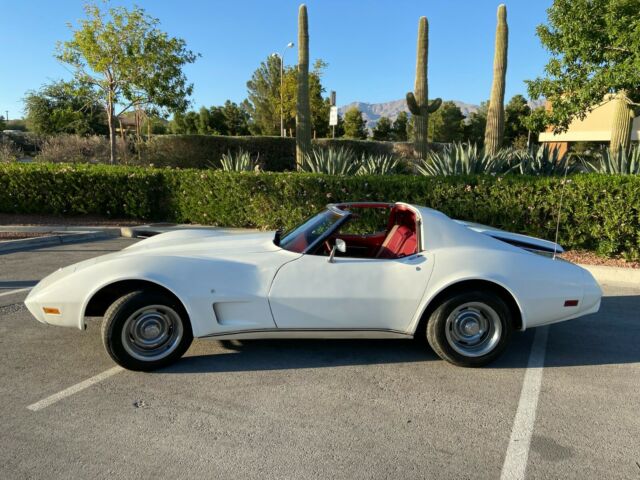 Chevrolet Corvette 1977 image number 11